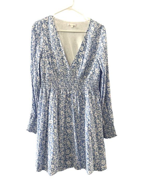 Gianni Bini Dresses & Skirts - Gianni Bini Light Blue and White Floral Long Sleeve Dress